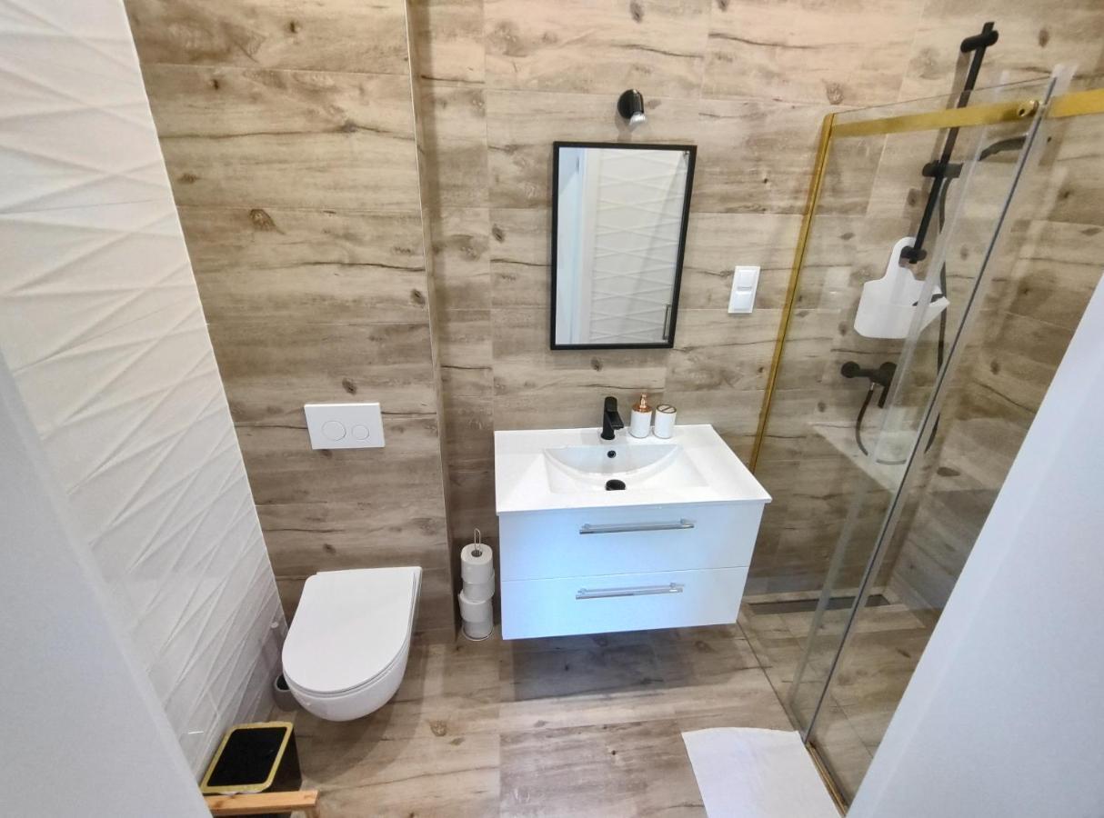 Fiona4 Centrum700m Parking Bezplatny Monitorowany Salon Z Sypialnia Tv Lazienka Kuchnia Rekuperacja Apartment *